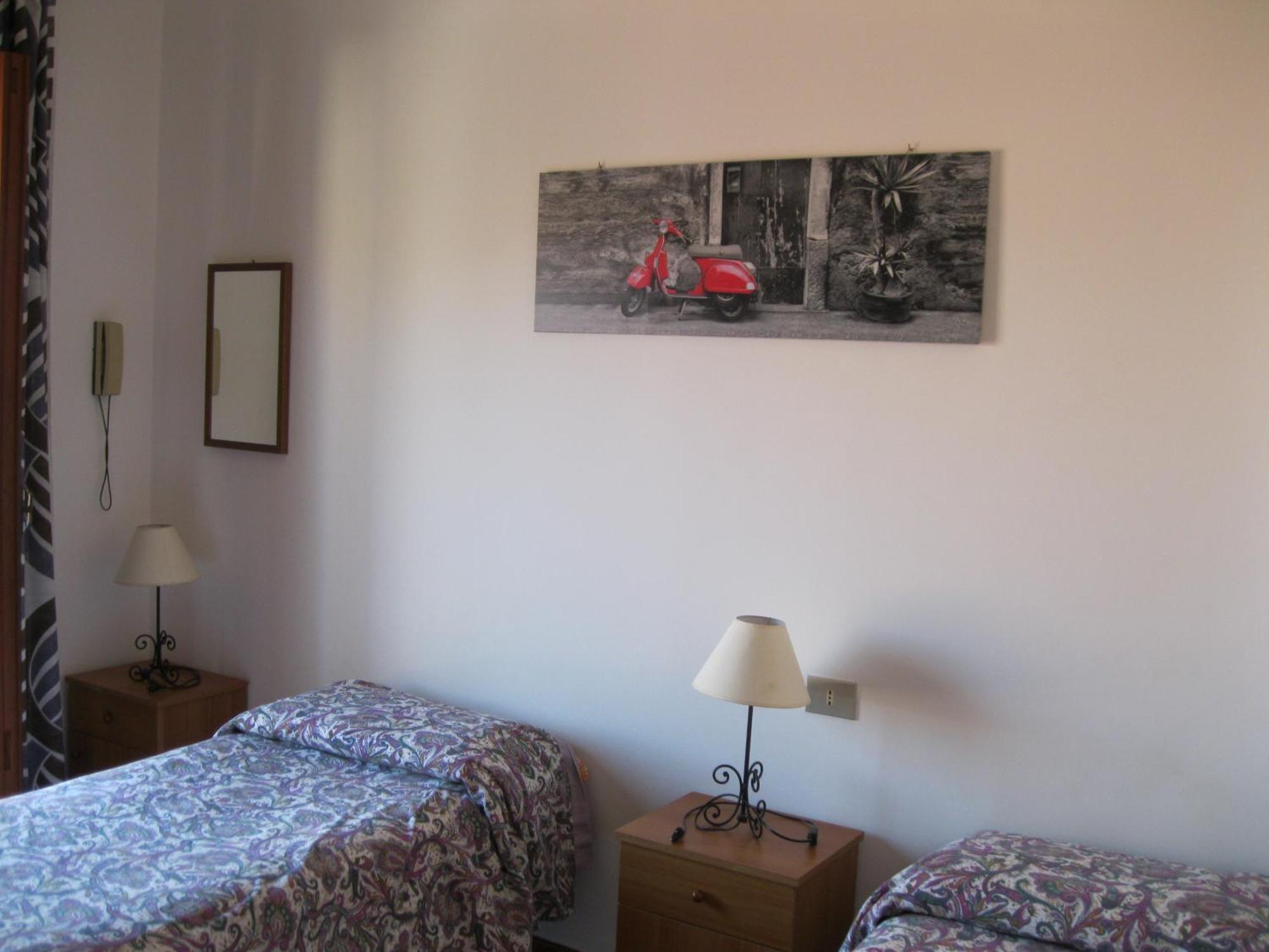 Hotel California Milazzo Rom bilde