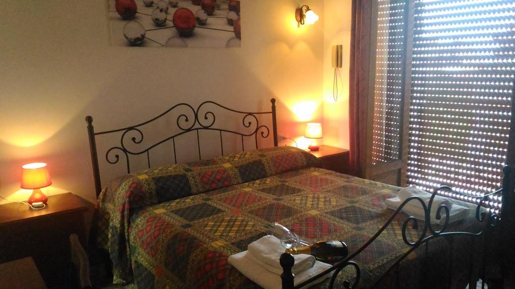 Hotel California Milazzo Eksteriør bilde