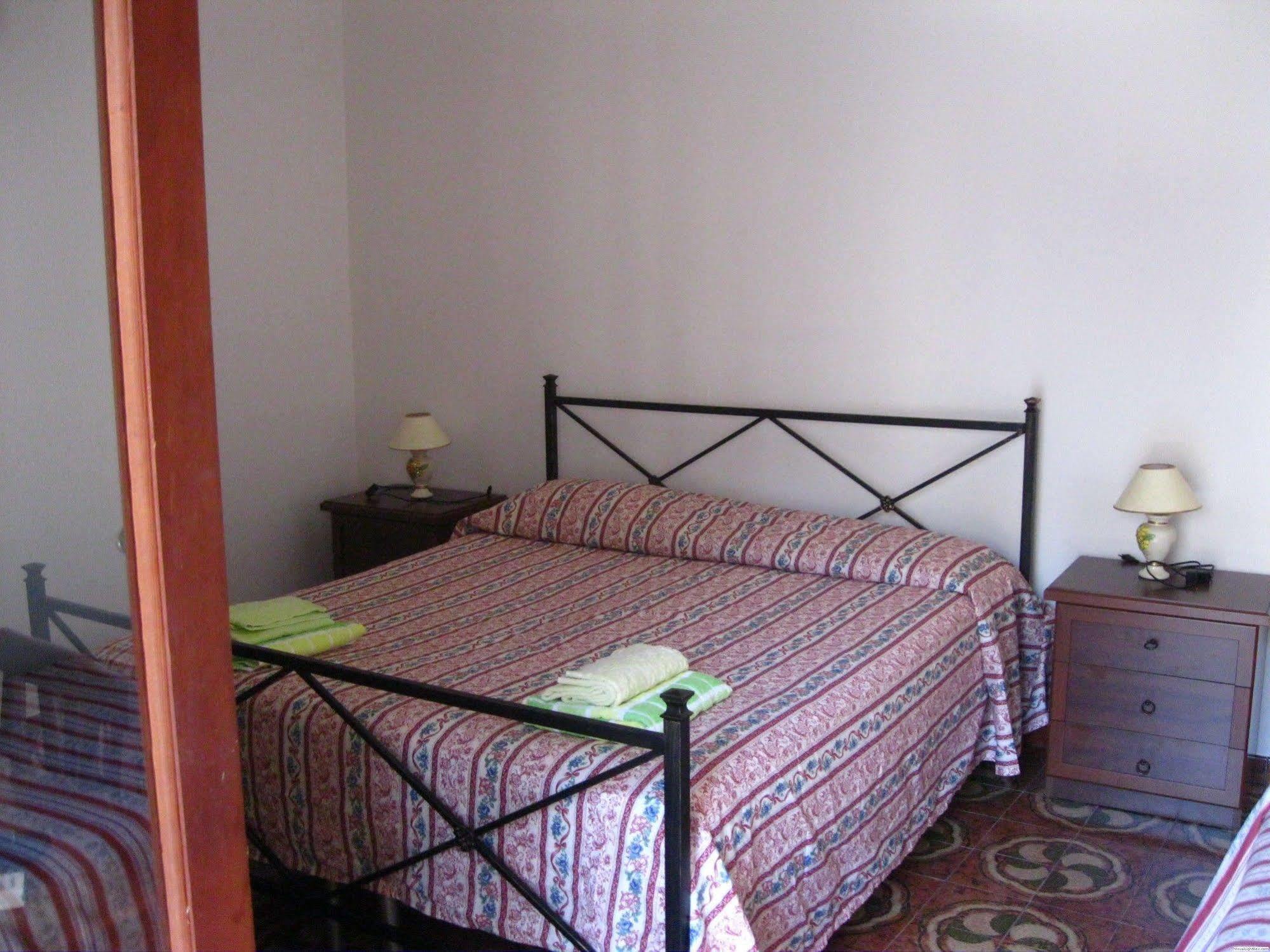 Hotel California Milazzo Eksteriør bilde