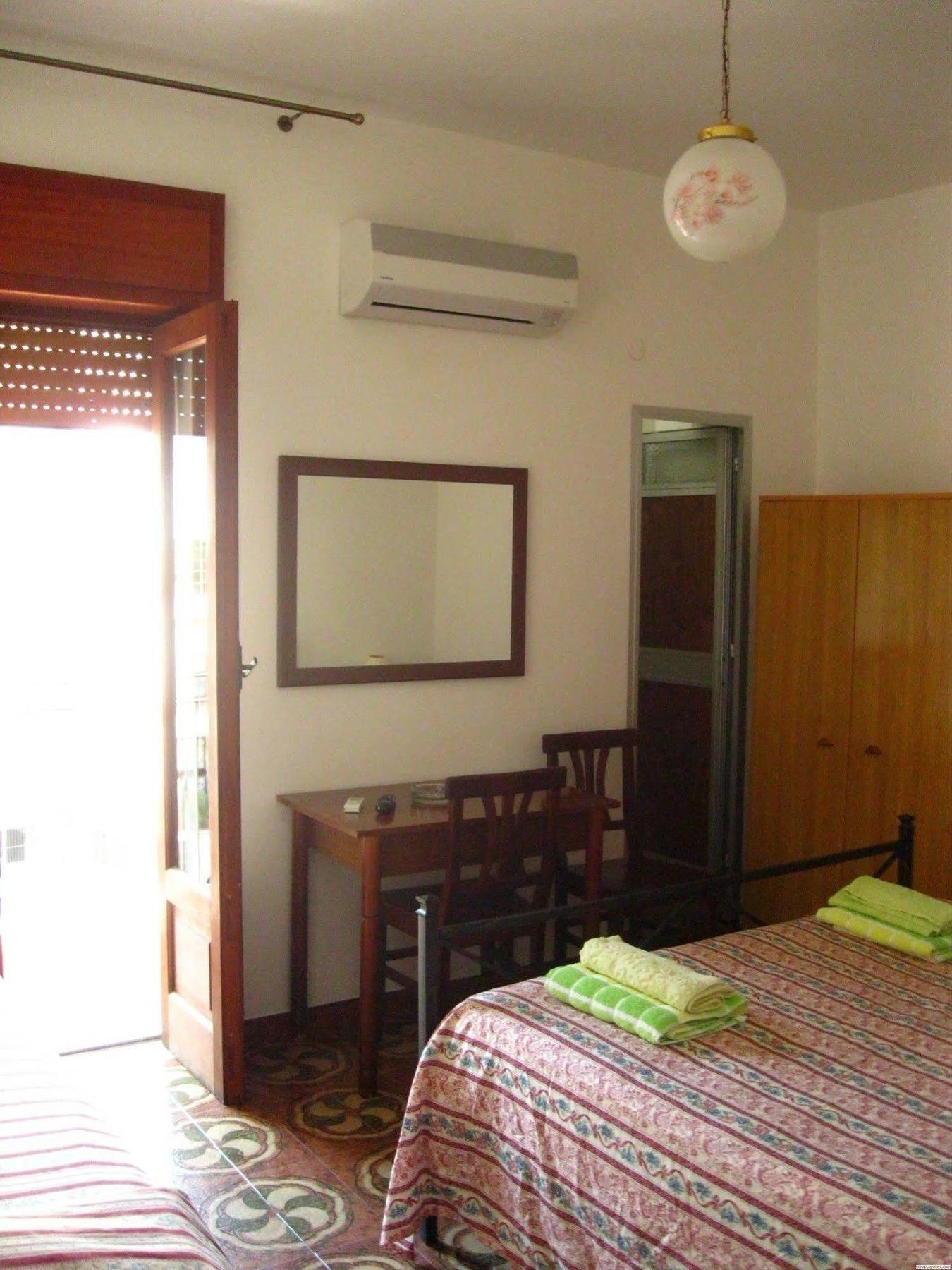 Hotel California Milazzo Eksteriør bilde