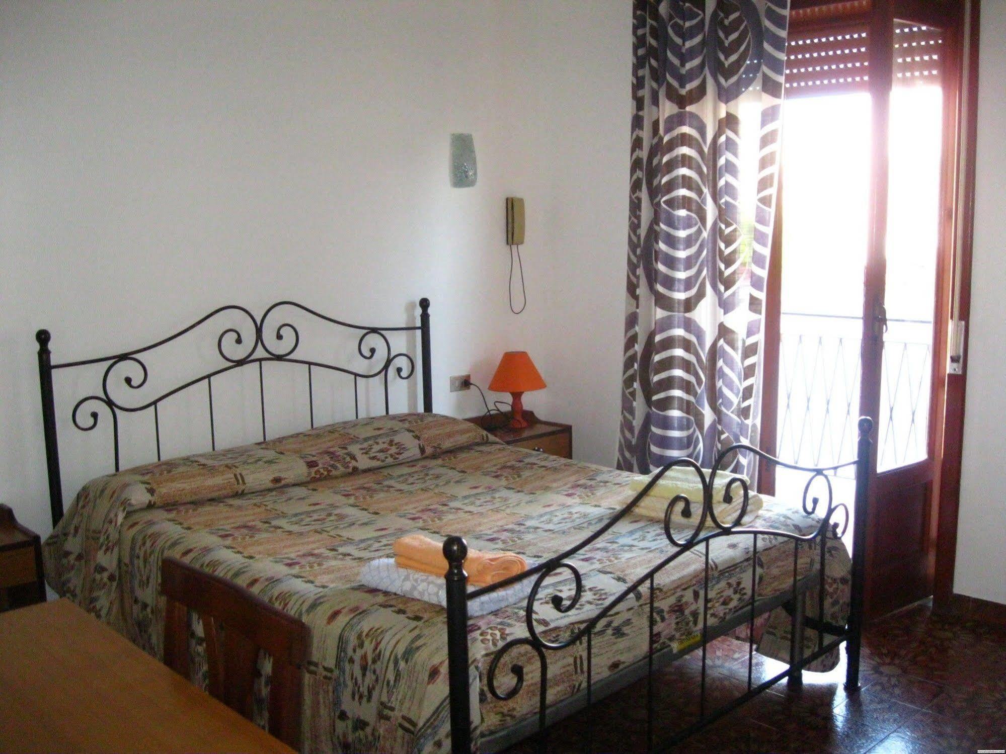 Hotel California Milazzo Eksteriør bilde