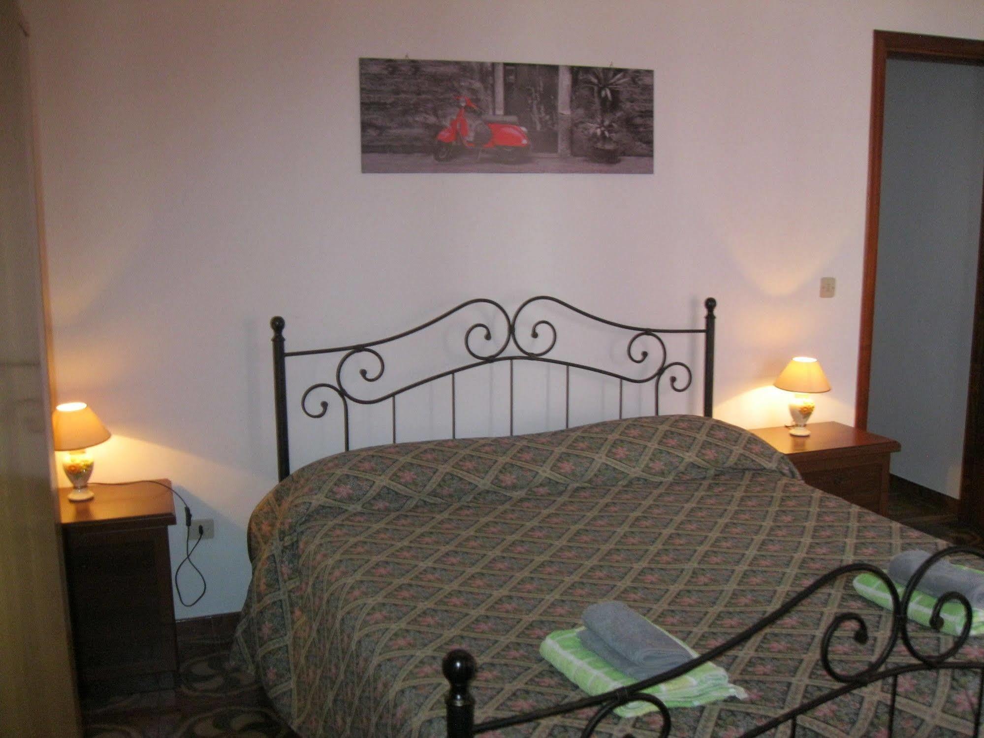 Hotel California Milazzo Eksteriør bilde