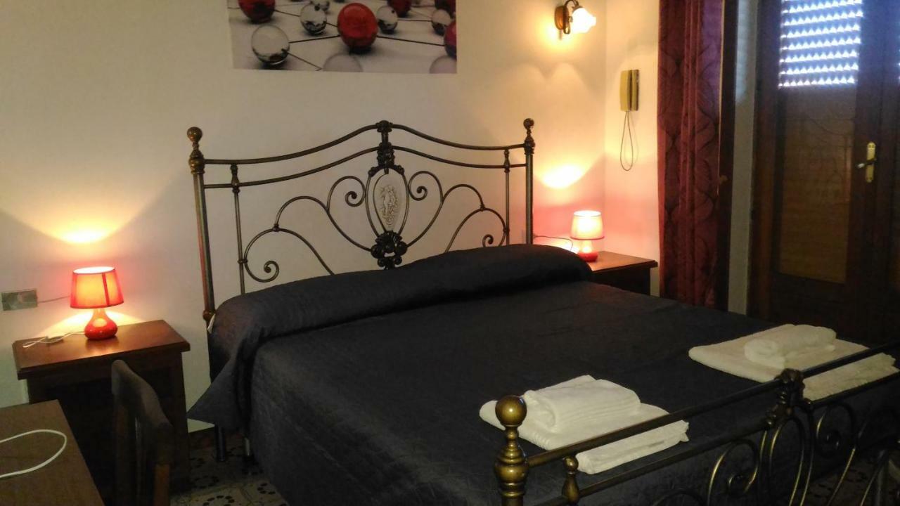 Hotel California Milazzo Eksteriør bilde